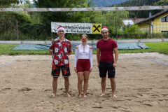 frohe Weihnachten (vlnr: Felix Keiblinger, Nicole Wurm, Paul Schwarzenecker)